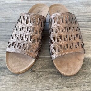 Naot Wedge Sandals Women 9 EU 40 Brown Metallic Leather Laser Cut Slides Slip On